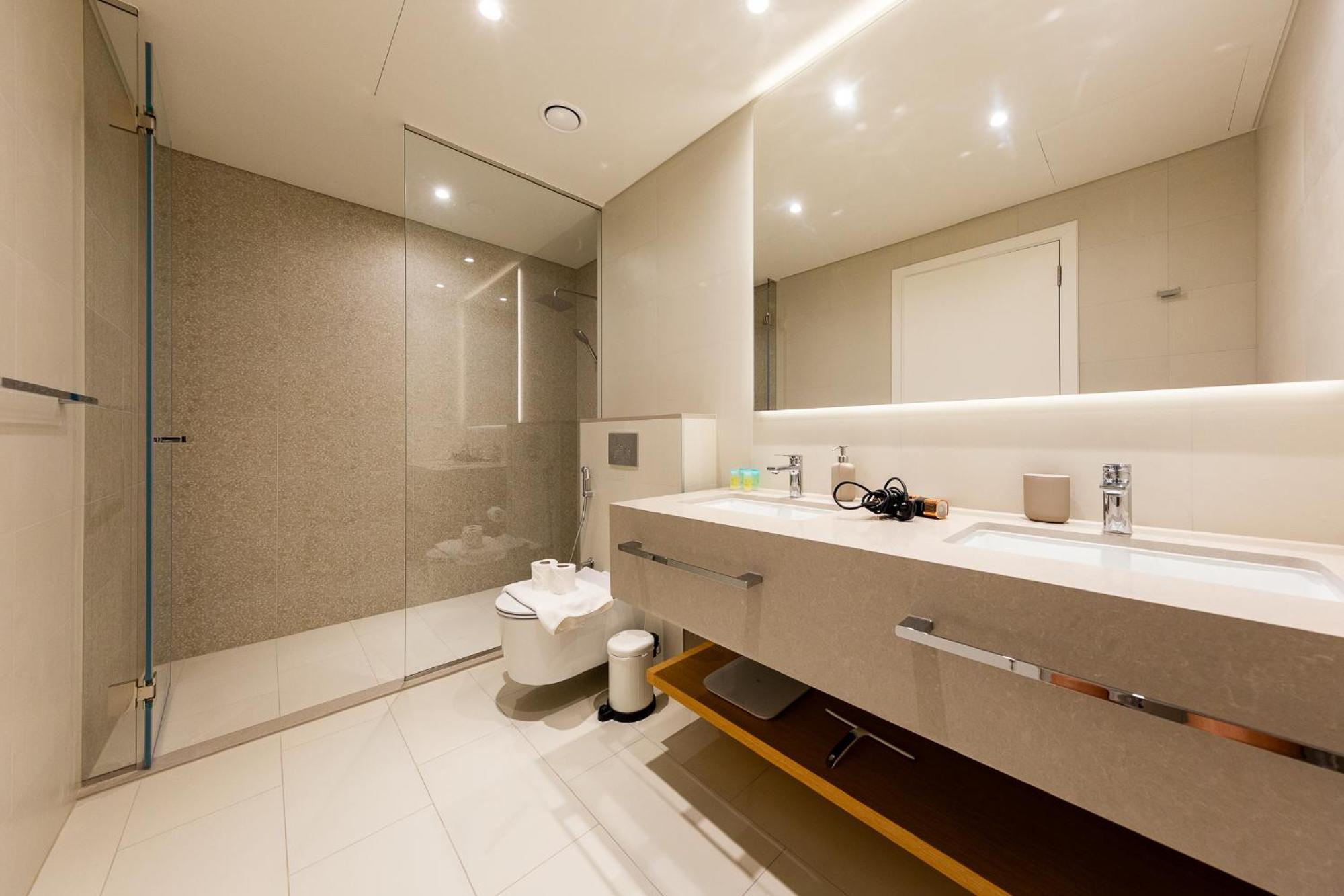 Remarkable 2br+storage In Jbr With Sea View अपार्टमेंट *
